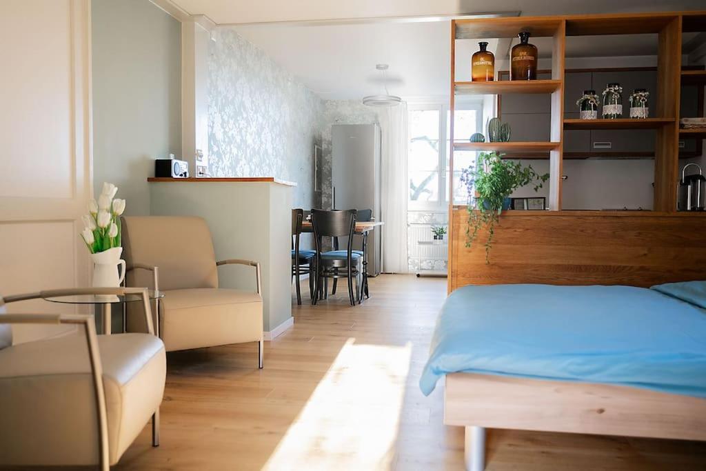 Seesicht Und Charmante Wohnung Bei Hanni Und Ueli Bottighofen Екстериор снимка